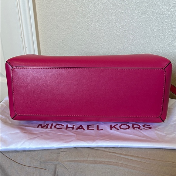 Michael Kors Electric Pink Reed Large Satchel with Matching Wallet - Picture 3 of 16